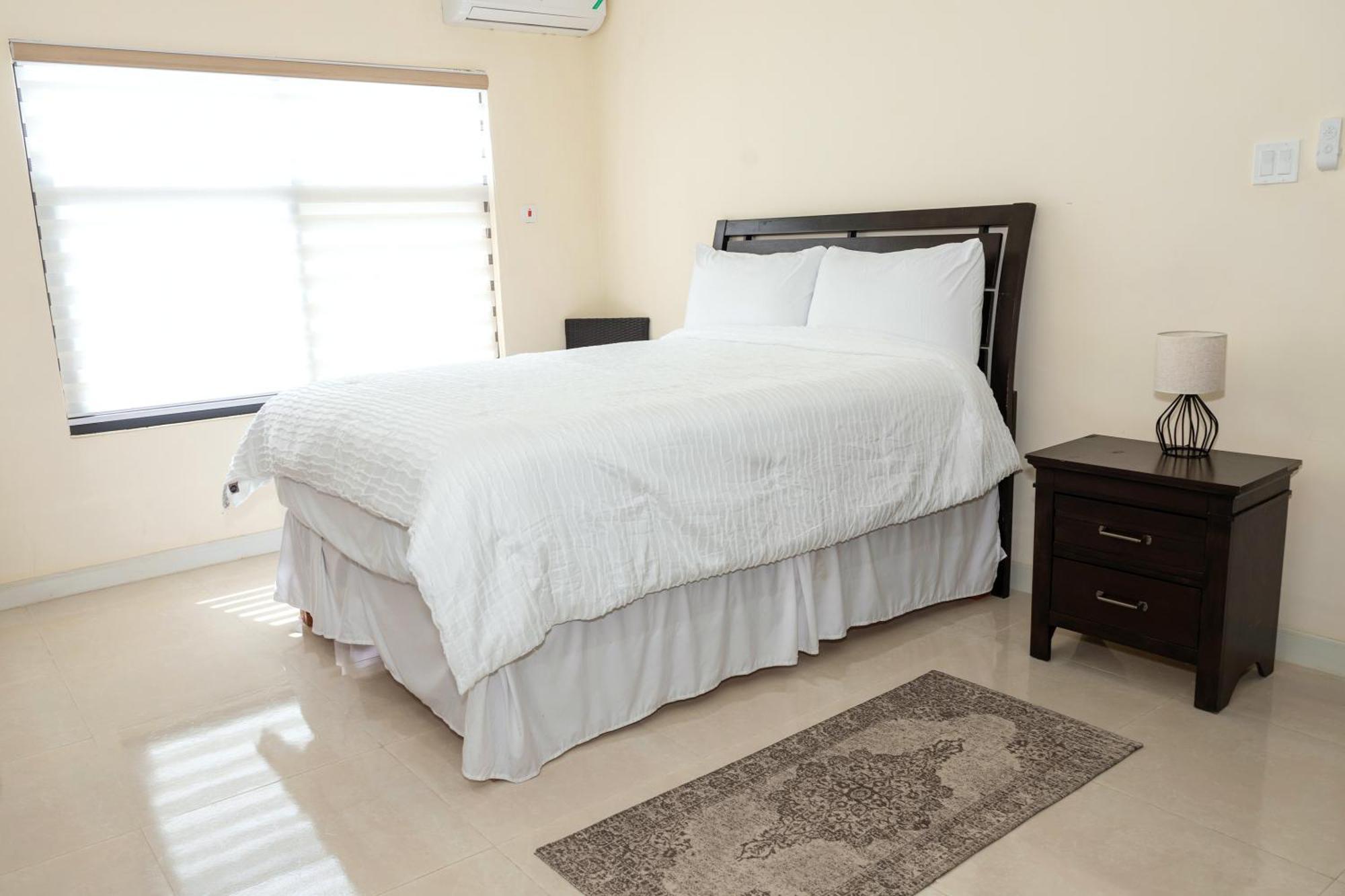 Ms. T's Paradise @ Pyramid Point Holiday home Ocho Rios